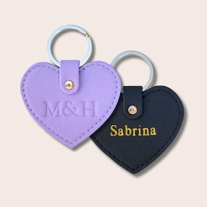 Personalized Leather Heart Keychain Custom Name Keyring Saffiano Pu Leather Monogram Initial Keychain Heart Shaped Luxury Gift for Her