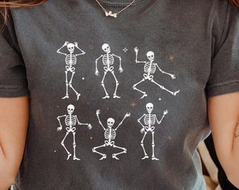 Komfort Farben Tanzen Skelette Shirt - Lustiges Halloween Tee