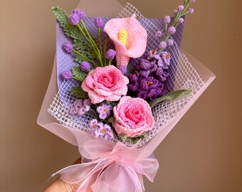 Handgemachter Häkelblumenstrauß: Milchgarn gestrickte Rosen