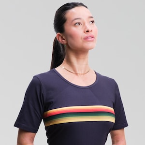 13th Doctor T-shirt à rayures bleu marine Dr Jodie Whittaker Costume de cosplay Prop Outfit Chemise Perruque Veste Cadeaux Poster