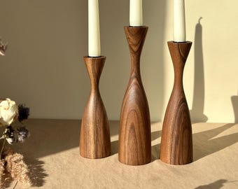 Handgemaakte walnoothouten kandelaarsset - rustiek huisdecor, housewarmingcadeau