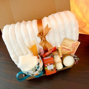 Self Care Gift Box, Stress Relief Box, Care Package For Her, Care Package Friend, Tea Gift Box, Cheer Up Gift Box, Thinking Of You