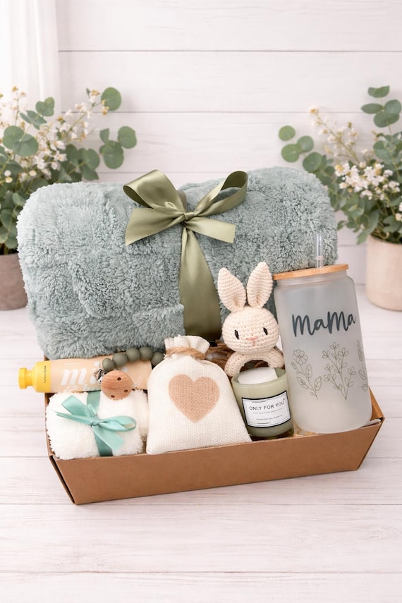 Pregnancy Pamper Box – Self Care Gift for Mom to Be | Relaxation & Comfort Gift Set with Blanket, Candle and Treats