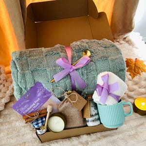 Hygge Gift Box with Blanket, Sending a hug, Thinking of you, Sympathy gift, Bereavement gift, Encouragement gift, Sympathy gift basket