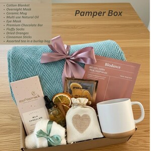 Pregnancy Pamper Box – Self Care Gift for Mom to Be | Relaxation & Comfort Gift Set with Blanket, Candle and Treats Pamper Box