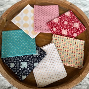 Poppie Cotton Cutated Fat Quarter Bundle