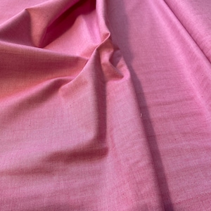 Peppered Cotton Shot-Cotton quilting fabric in Carnation Pink