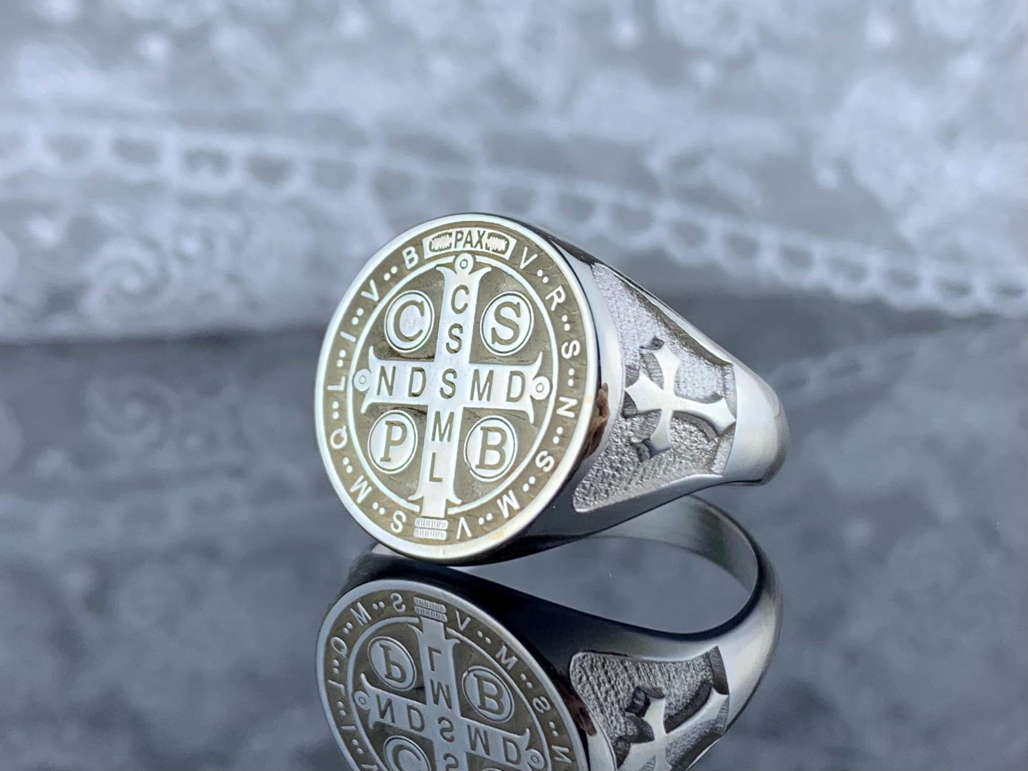 Figure Ring - Etsy
