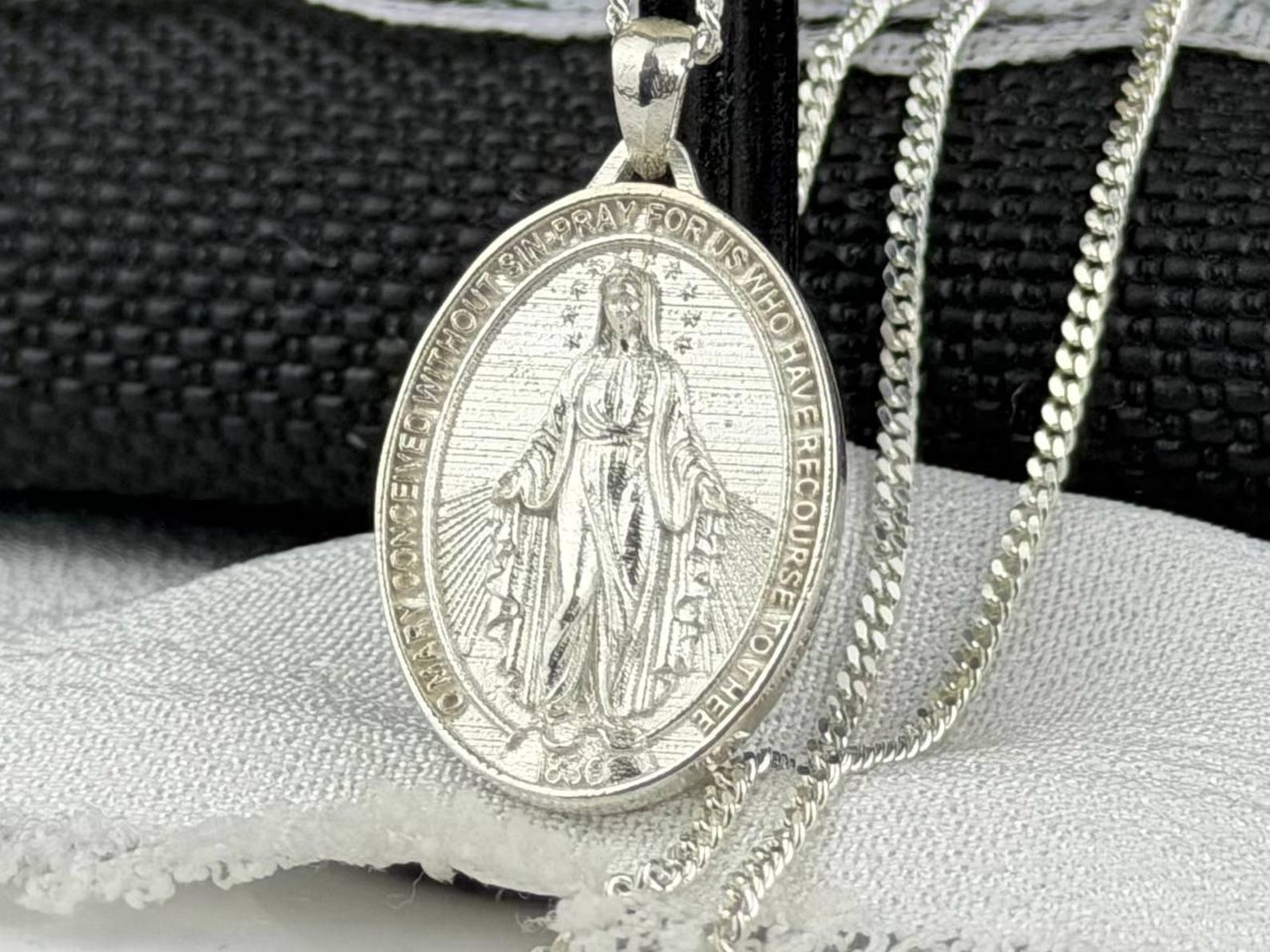 Miraculous Medal Necklace: 925 Sterling Silver Virgin Mary Pendant - Etsy
