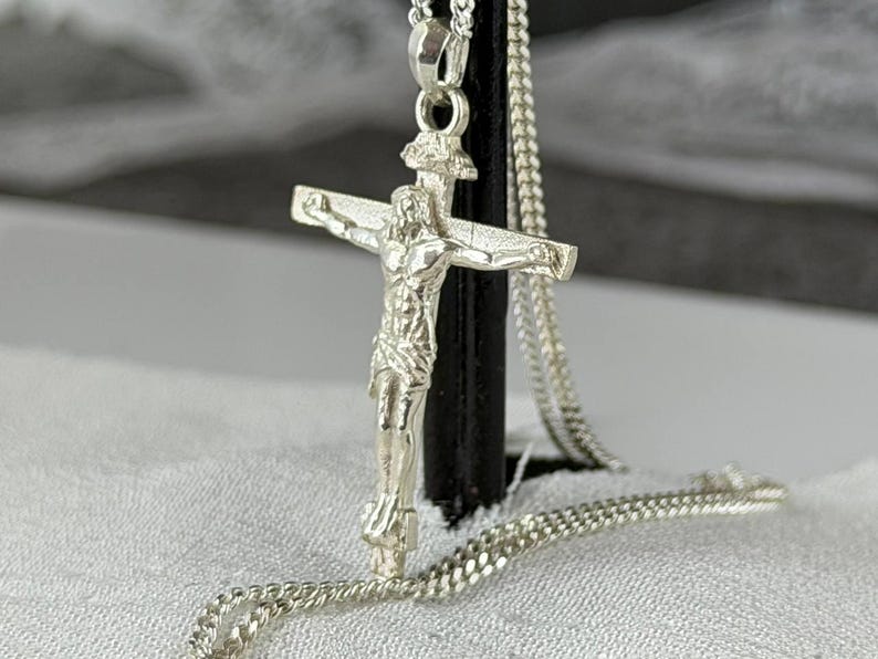 925 Sterling Silver Jesus Cross Crucifix Necklace - Etsy Canada