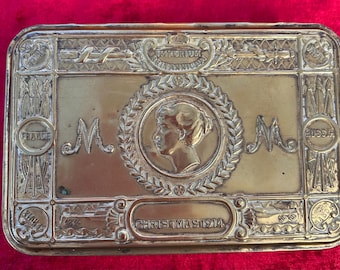 Tin presented by Princess Mary to British troops for Christmas 1914