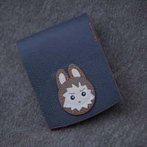 Cartera mini premium hecha a mano LABUBU beige - Mizi