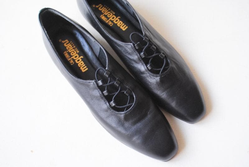 1980 Magdesians , California, Black Genuine Soft Leather Flat