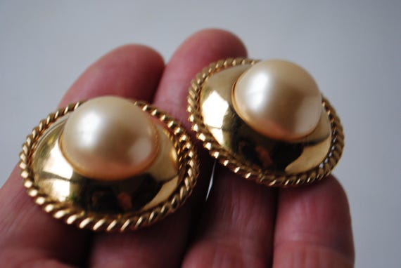 1980 vintage , statement , large button shape  cl… - image 1
