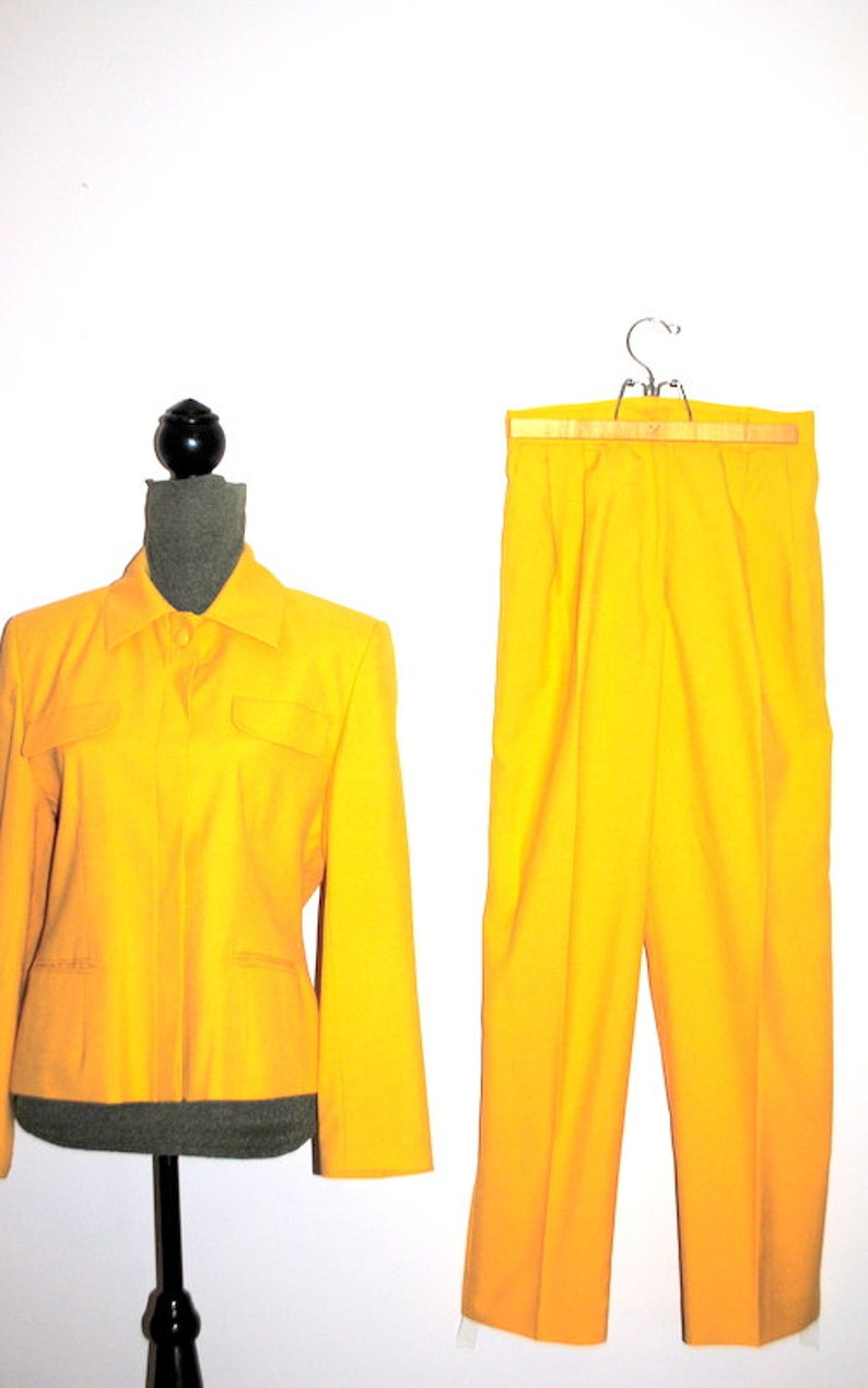 Beverly Hills Giovanni London Paris Luxurious vintage 80s canary yellow rayon blend suit.Made by Valentino Rome Size Medium.