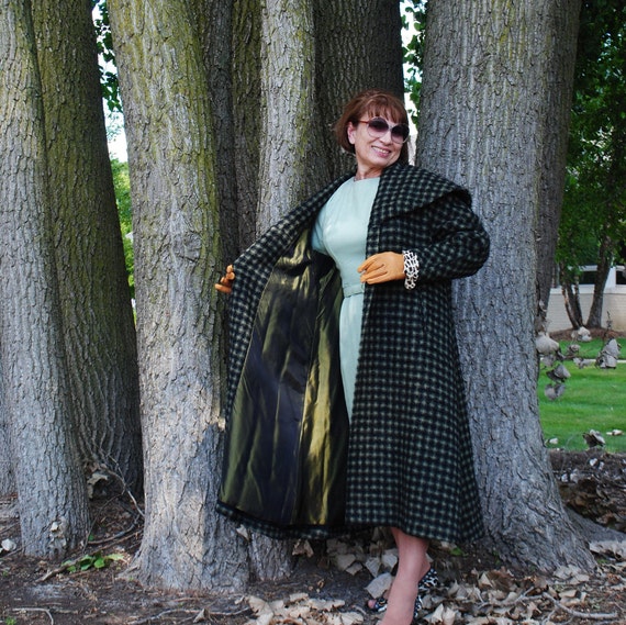 Vintage 1950s Swansdown Wool Coat, Olive Green Houndstooth Capelet