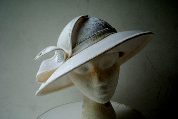 1980 Vintage , Art Deco Style ,white/ Cream Hat , Asymmetric  display picture 1