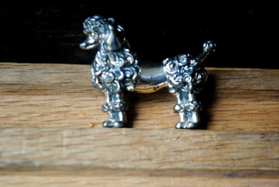 Adorable vintage  1960 , sterling silver, 3d , fr… - image 3