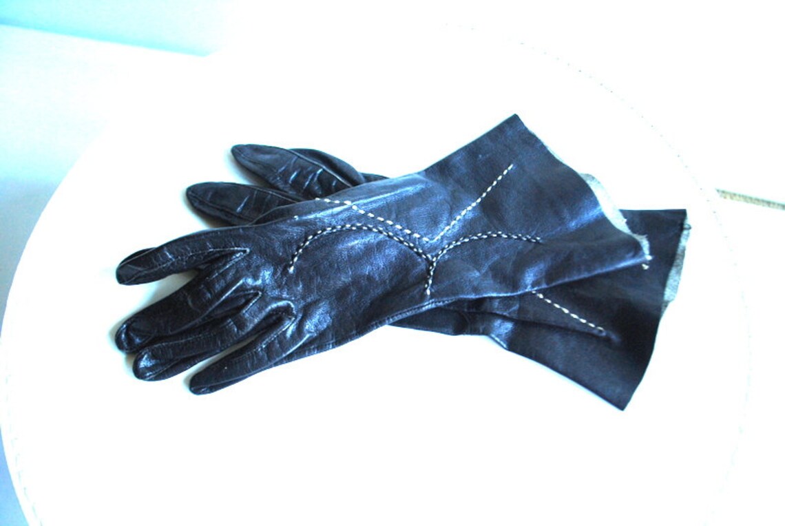 60's Mod Black and White Kid Leather Gloves main image 1