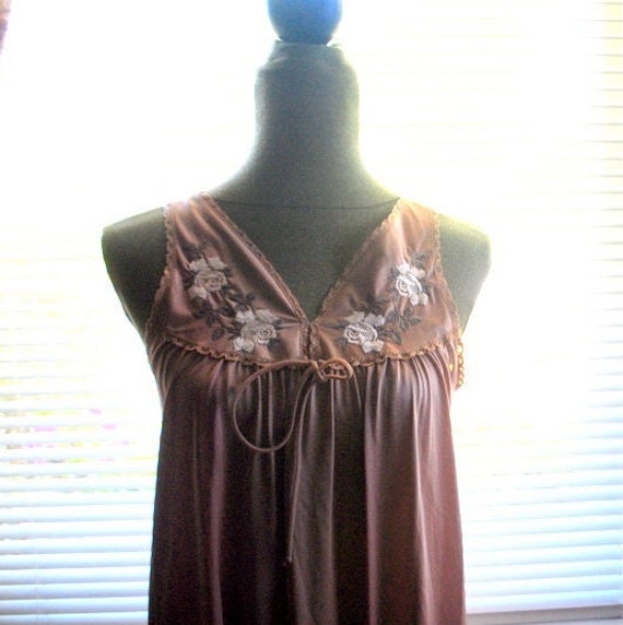 Boho  vintage 1970, cacao  brown nylon, sleeveles… - image 1