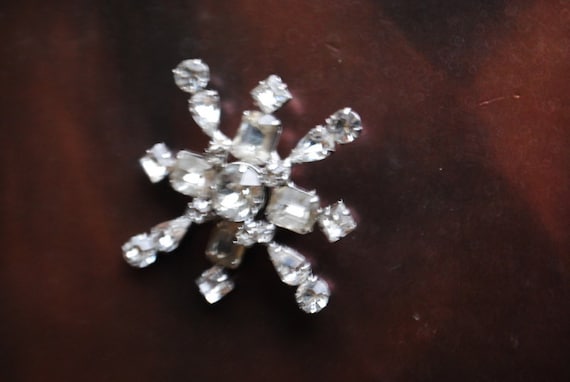 Luxurious vintage 50s clear rhinestones and auror… - image 1