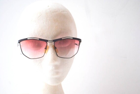Vintage 1980 Aviator Sunglasses, Purple Optical S… - image 4
