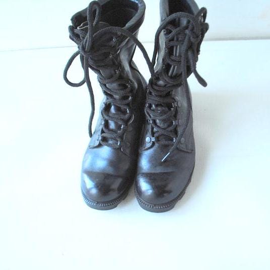 1986 Vintage , Black Genuine Leather, Vietnam Style  display picture 3