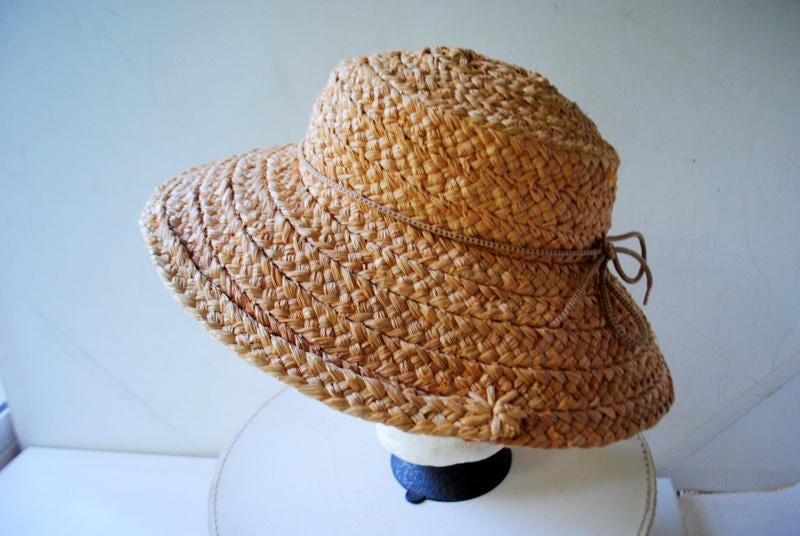 1990 Vintage , Luxurious , Stylish Straw, 100% Raffia  display picture 2