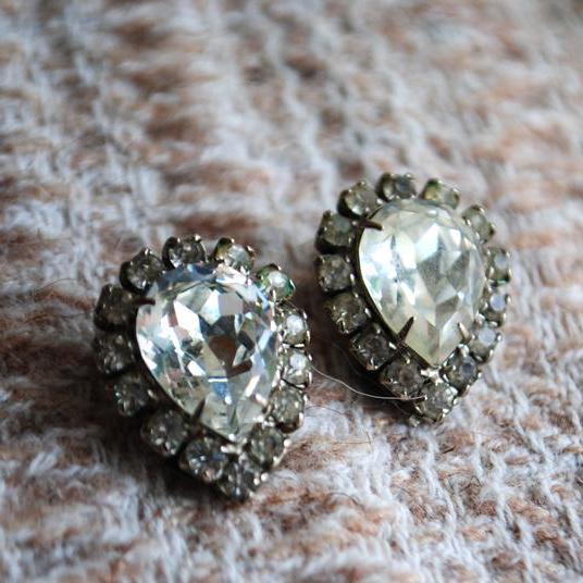 1950 Vintage , Old Hollywood Teardrop Shape Clip on Earrings