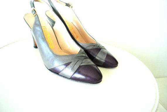 Luxurious vintage 80s grey genuine leather pumps … - image 1