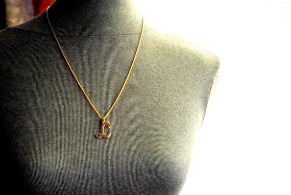 Delicate vintage 1990  gold tone metal  necklace … - image 4