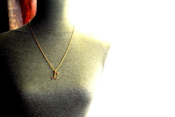 Delicate vintage 1990  gold tone metal  necklace … - image 2