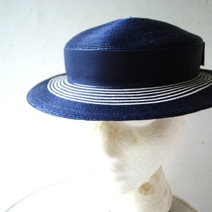 Vintage 80’s Straw Blue Silver Braided Ribbon Bow Fedora Boater 80s Navy Blue Straw Boater Hat – Better Dresses Vintage main image 2