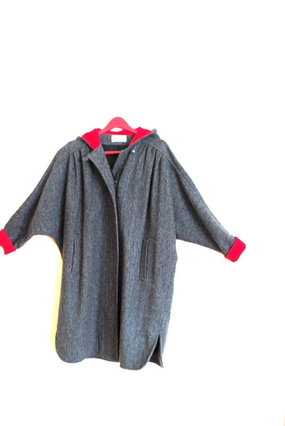 Stylish vintage 90s, gray, 70% wool , bat wings c… - image 1