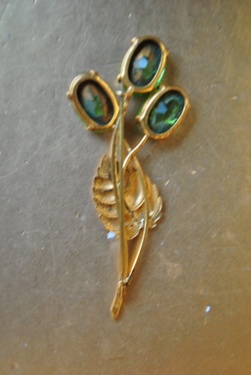 Vintage 30s Gold Tone Metal Brooch With Hummered Leaf and