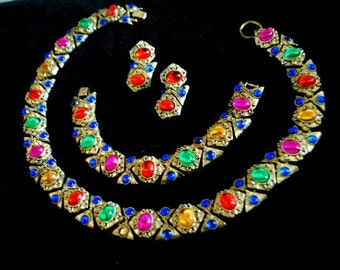 Runway vintage 1980, retro glamour , convertible , on Mughal inspired , multicolor  gripoix  jewelry  set: necklace, bracelet, earrings.
