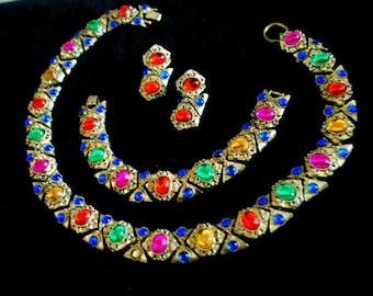 Runway vintage 1980, retro glamour , convertible , on Mughal inspired , multicolor  gripoix  jewelry  set: necklace, bracelet, earrings.