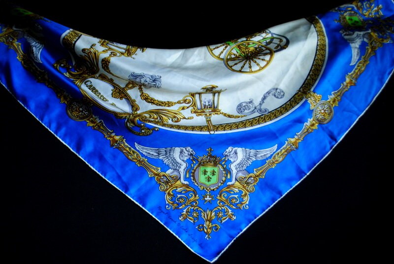 1960 vintage  , luxurious  silk  scarf " Carrosse Royal"   ,  made in Japan  by Royal Coach Echo  Scrafs. Inc.