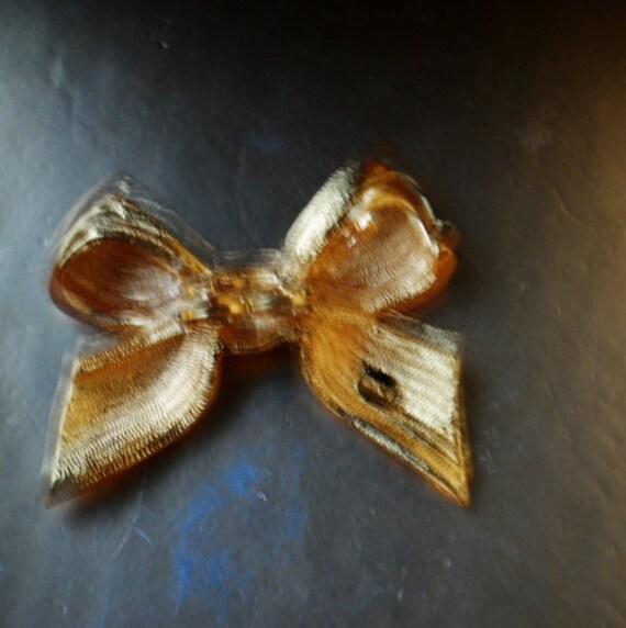 Statement  vintage 80s,   gold tone metal, 3 d  b… - image 7