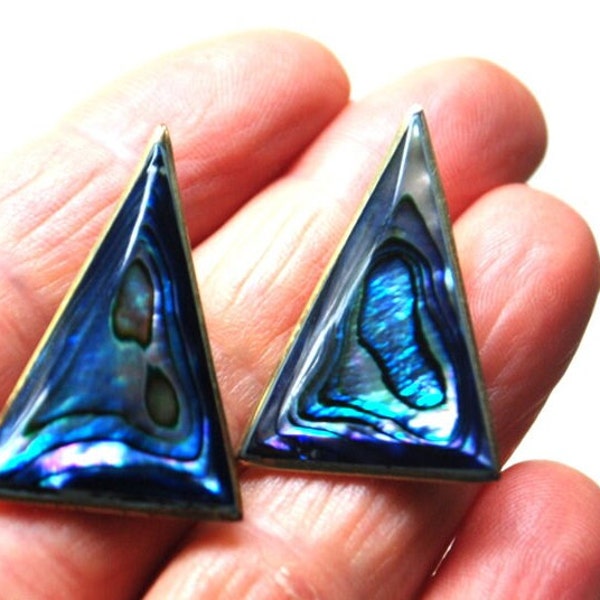 Contemporary  vintage 1970, Alpaca silver,  triangle shape, abalone shell clip on earrings.