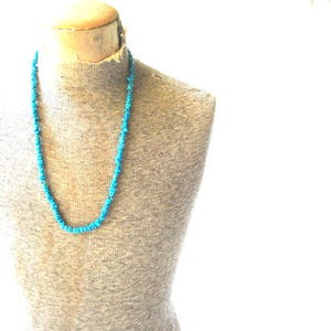 Boho vintage 70s, blue, genuine turquise, nugget beads, long necklace.