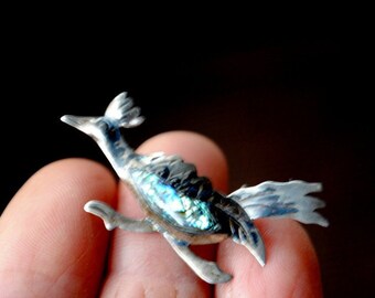 Boho  vintage 1970,  Mexico,  Taxco sterling silver  925, bird , road runner , small brooch  with  an abalone detail.