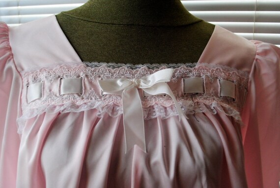 Victorian style  vintage 80s, pastel pink , silky… - image 3
