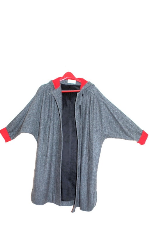 Stylish vintage 90s, gray, 70% wool , bat wings c… - image 3