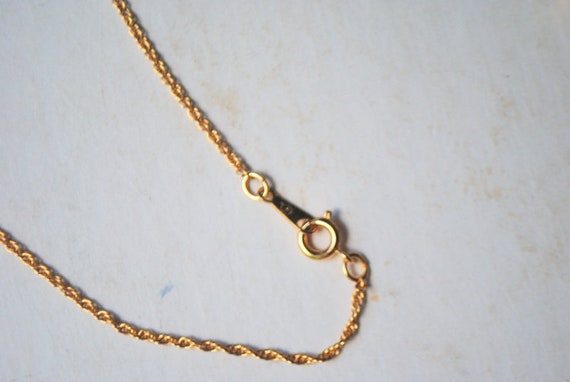 Delicate vintage 1990  gold tone metal  necklace … - image 7