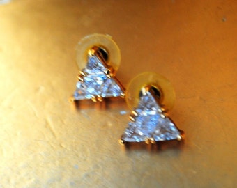 Minimalist vintage 1990, gold plated, sterling silver 925 triangle shape, small  studded  earrings with  faceted zircon.