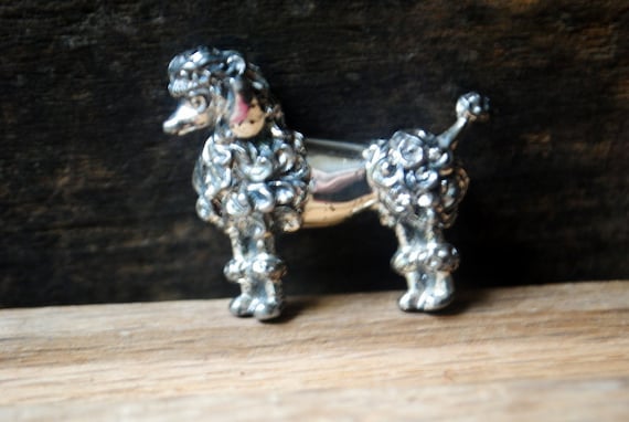 Adorable vintage  1960 , sterling silver, 3d , fr… - image 1