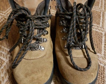 earth spirit boots size 8