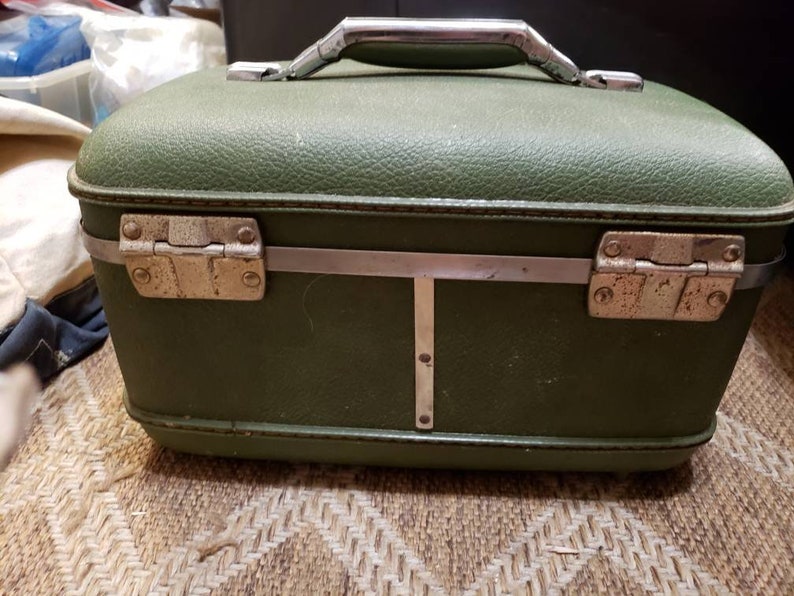 vintage vanity travel case