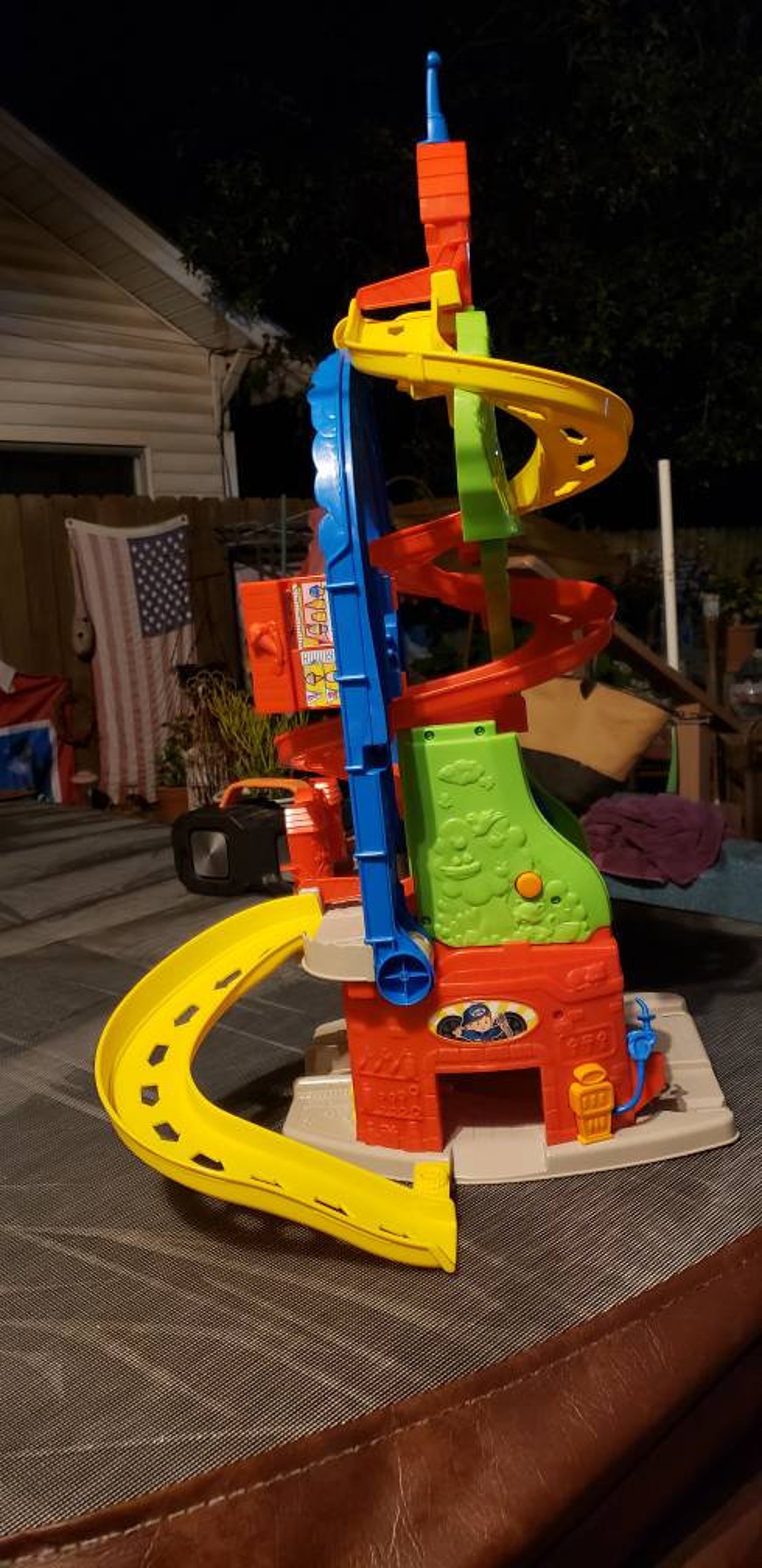 Fisher Price Race Car Tower Adjustable Racetrack Speedway
